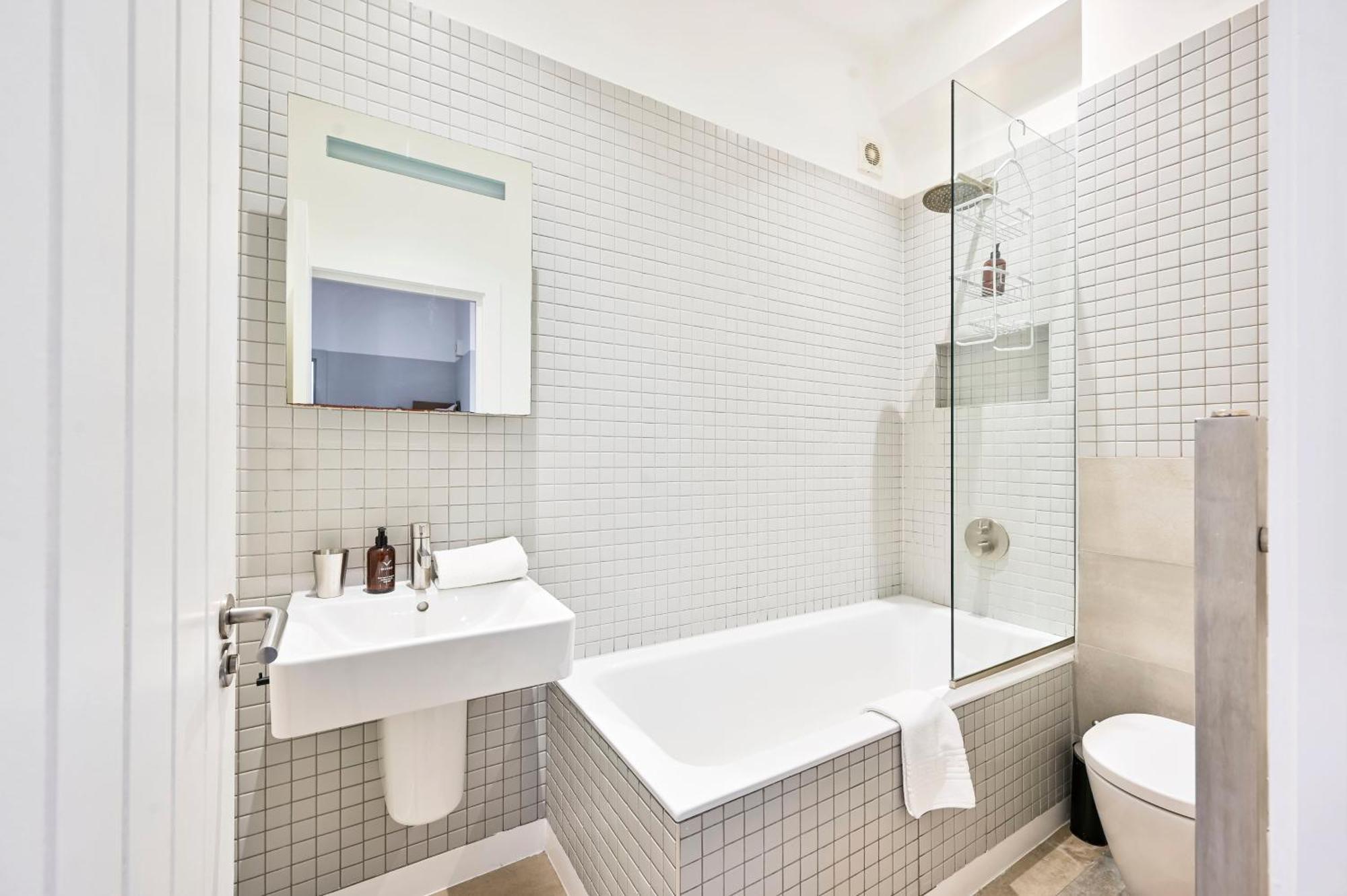 Apartamento Farringdon Comfortable 2 Bed Londres